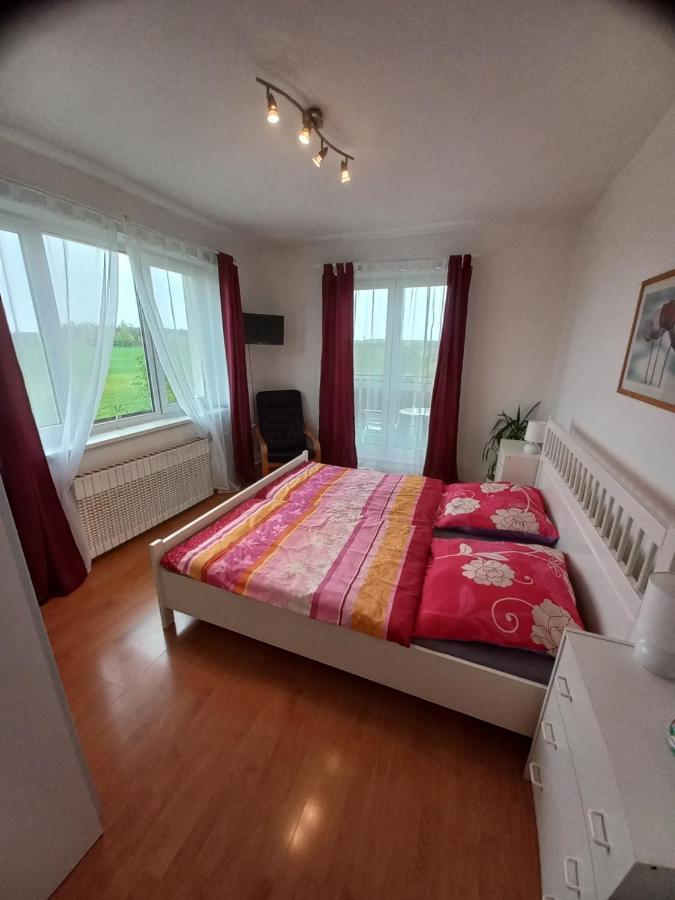 Paradise Villa Apartment Прага Екстер'єр фото