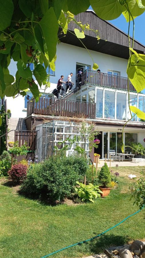 Paradise Villa Apartment Прага Екстер'єр фото